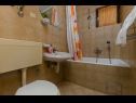 Ferienwohnungen Vlado - cosy & afordable: SA1(2), A2(3), A3(5) Supetar - Insel Brac  - Ferienwohnung - A2(3): Badezimmer mit Toilette