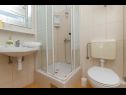 Ferienwohnungen Vlado - cosy & afordable: SA1(2), A2(3), A3(5) Supetar - Insel Brac  - Ferienwohnung - A3(5): Badezimmer mit Toilette