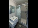 Ferienwohnungen Alen 1 A3(2+2), SA4(2) Crikvenica - Riviera Crikvenica  - Ferienwohnung - A3(2+2): Badezimmer mit Toilette