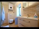 Ferienwohnungen Insula Insule - rustic & peaceful: SA1(2+1), SA2(2+1) Skrbcici - Insel Krk  - Studio-Ferienwohnung - SA2(2+1): Badezimmer mit Toilette