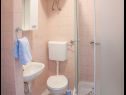 Ferienwohnungen Ante - seaview A1(5), SA2(3), SA3(2+1) Brela - Riviera Makarska  - Studio-Ferienwohnung - SA3(2+1): Badezimmer mit Toilette
