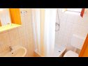 Ferienwohnungen Bor - with great view: A1(4+2)Garbin, SA2(2)Levant Makarska - Riviera Makarska  - Studio-Ferienwohnung - SA2(2)Levant: Badezimmer mit Toilette