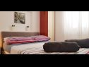 Ferienwohnungen Mila - 2 bedrooms and free parking: A4(4), A5(5) Makarska - Riviera Makarska  - Ferienwohnung - A4(4): Schlafzimmer
