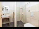 Ferienwohnungen Dolo - in centre: A1(5), A2(5) Makarska - Riviera Makarska  - Ferienwohnung - A2(5): Badezimmer mit Toilette