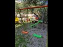 Ferienwohnungen Antisa - with playground: A1 jug(4+1), A2 sjever(4) Tucepi - Riviera Makarska  - Kinderspielplatz