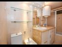 Ferienhaus Per H(10) Mandre - Insel Pag  - Kroatien - H(10): Badezimmer mit Toilette