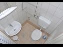 Ferienwohnungen Petar - 6m from the sea: A1(4), A3(2) Barbat - Insel Rab  - Ferienwohnung - A3(2): Badezimmer mit Toilette