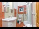 Ferienhaus Brist - with pool: H(8) Drinovci - Riviera Sibenik  - Kroatien - H(8): Badezimmer mit Toilette