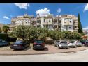 Ferienwohnungen Jurmar - with terrace : A1(4+2)  Split - Riviera Split  - Haus