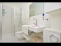 Ferienwohnungen Ginestra - central, cosy and modern : A1(4) Split - Riviera Split  - Ferienwohnung - A1(4): Badezimmer mit Toilette