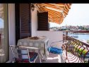 Ferienwohnungen VV A1(2+1), A2(5), A3(7) Seget Vranjica - Riviera Trogir  - Ferienwohnung - A2(5): überdachte Terasse