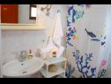 Ferienwohnungen Bosiljka - by the sea: A1(5), A2(5), SA3(2) Sevid - Riviera Trogir  - Ferienwohnung - A2(5): Badezimmer mit Toilette
