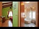 Ferienwohnungen und Zimmer Jare - in old town R1 zelena(2), A2 gornji (2+2) Trogir - Riviera Trogir  - Zimmer - R1 zelena(2): Innenausstattung