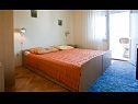 Ferienwohnungen Sanda - 10 M from the beach : A1(6+1), A2(6+1) Trogir - Riviera Trogir  - Ferienwohnung - A1(6+1): Schlafzimmer
