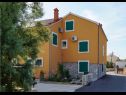 Ferienwohnungen Stosa - with parking : A1(2+1), A2(2+1), A3(3+3) Nin - Riviera Zadar  - Haus