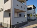 Ferienwohnungen Juli - modern: A1(2+2) Vir - Riviera Zadar  - Haus