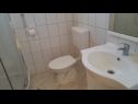 Ferienwohnungen Vanja - terrace & BBQ A1(4+2), A2(4+1) Vir - Riviera Zadar  - Ferienwohnung - A1(4+2): Badezimmer mit Toilette