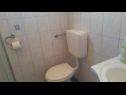 Ferienwohnungen Vanja - terrace & BBQ A1(4+2), A2(4+1) Vir - Riviera Zadar  - Ferienwohnung - A2(4+1): Badezimmer mit Toilette