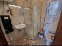 Ferienwohnungen Rising Sun A1(2+2), A2(2+2), A3(2+2) Vir - Riviera Zadar  - Ferienwohnung - A2(2+2): Badezimmer mit Toilette