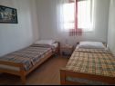 Ferienwohnungen Vanja - terrace & BBQ A1(4+2), A2(4+1) Vir - Riviera Zadar  - Ferienwohnung - A2(4+1): Schlafzimmer