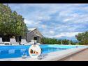 Ferienhaus Tonka - with pool; H(4+2) Pucisca - Insel Brac  - Kroatien - Haus