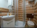 Ferienwohnungen Silvana - economy apartments : A1(4), A3(2+1), A2(2) Supetar - Insel Brac  - Ferienwohnung - A1(4): Badezimmer mit Toilette