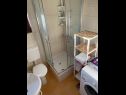 Ferienwohnungen Vlado - cosy & afordable: SA1(2), A2(3), A3(5) Supetar - Insel Brac  - Ferienwohnung - A3(5): Badezimmer mit Toilette