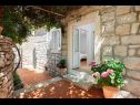 Ferienhaus Gita - peacefull and comfortable H(4) Sutivan - Insel Brac  - Kroatien - Hof