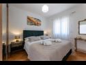 Ferienwohnungen Nick - jacuzzi & seaview: A1(4+1) Mastrinka - Insel Ciovo  - Ferienwohnung - A1(4+1): Schlafzimmer