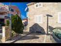 Ferienwohnungen Pavo - comfortable with parking space: A1(2+3), SA2(2+1), A3(2+2), SA4(2+1), A6(2+3) Cavtat - Riviera Dubrovnik  - Parkplatz
