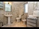 Ferienwohnungen Jasna A1(4+1), A2(6+1) Malinska - Insel Krk  - Ferienwohnung - A2(6+1): Badezimmer mit Toilette