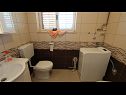 Ferienwohnungen Duda A1(2+2), A2(2+2) Malinska - Insel Krk  - Ferienwohnung - A2(2+2): Badezimmer mit Toilette