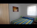 Ferienwohnungen Ema A1(4), A2(4) Malinska - Insel Krk  - Ferienwohnung - A1(4): Schlafzimmer
