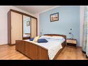 Ferienwohnungen Vola A1(2), A2(2) Vrbnik - Insel Krk  - Ferienwohnung - A2(2): Schlafzimmer
