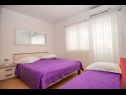Ferienwohnungen Anđelko - air conditioning: A1(6+2), A2(6+2) Baska Voda - Riviera Makarska  - Ferienwohnung - A1(6+2): Schlafzimmer