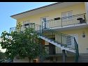 Ferienwohnungen Zrine - comfortable with a balcony: A1(2+2) Makarska - Riviera Makarska  - Haus