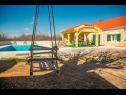 Ferienhaus Villa Karaga - with private pool: H(8+1) Ljubotic - Riviera Sibenik  - Kroatien - Hof
