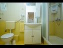 Ferienwohnungen Marija - by the sea: A4(2+2), A5(2+2) Rogoznica - Riviera Sibenik  - Ferienwohnung - A5(2+2): Badezimmer mit Toilette