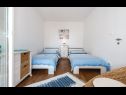 Ferienwohnungen Big blue - terrace lounge: A1(4) Vodice - Riviera Sibenik  - Ferienwohnung - A1(4): Schlafzimmer
