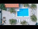 Ferienhaus Ivy - with outdoor swimming pool: H(4+2) Vodice - Riviera Sibenik  - Kroatien - Pool