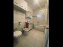 Ferienwohnungen Modesty - comfortable : A1(4) Necujam - Insel Solta  - Ferienwohnung - A1(4): Badezimmer mit Toilette