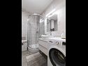 Ferienwohnungen Jelena A1(5+1) Split - Riviera Split  - Ferienwohnung - A1(5+1): Badezimmer mit Toilette