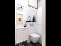 Ferienwohnungen Jelena A1(5+1) Split - Riviera Split  - Ferienwohnung - A1(5+1): Badezimmer mit Toilette