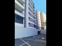 Ferienwohnungen Mendula - private garage: A1(2+2), A2(2+2) Split - Riviera Split  - Parkplatz