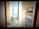 Ferienwohnungen Kajo - free parking and BBQ: A1(4+2) Poljica (Marina) - Riviera Trogir  - Ferienwohnung - A1(4+2): Badezimmer mit Toilette