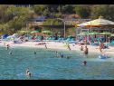 Ferienwohnungen Rose - 30 m from the beach: A1(2+1), A2(2+1), A3(2+1), A4(2+1), A5(2+1) Seget Vranjica - Riviera Trogir  - Strand