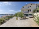 Ferienwohnungen Mil - 80m from the sea A1(4+1), A2(2) Sevid - Riviera Trogir  - Haus
