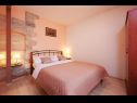 Ferienwohnungen und Zimmer Jare - in old town R1 zelena(2), A2 gornji (2+2) Trogir - Riviera Trogir  - Ferienwohnung - A2 gornji (2+2): Schlafzimmer
