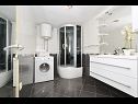 Ferienwohnungen Irvin - sweet apartment : A1(5) Trogir - Riviera Trogir  - Ferienwohnung - A1(5): Badezimmer mit Toilette