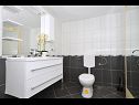 Ferienwohnungen Irvin - sweet apartment : A1(5) Trogir - Riviera Trogir  - Ferienwohnung - A1(5): Badezimmer mit Toilette